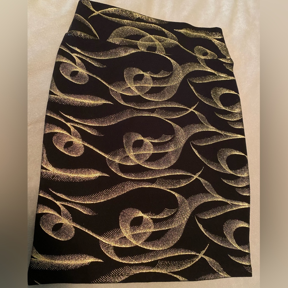 Black & Gold Lularoe Cassie pencil skirt size medium
